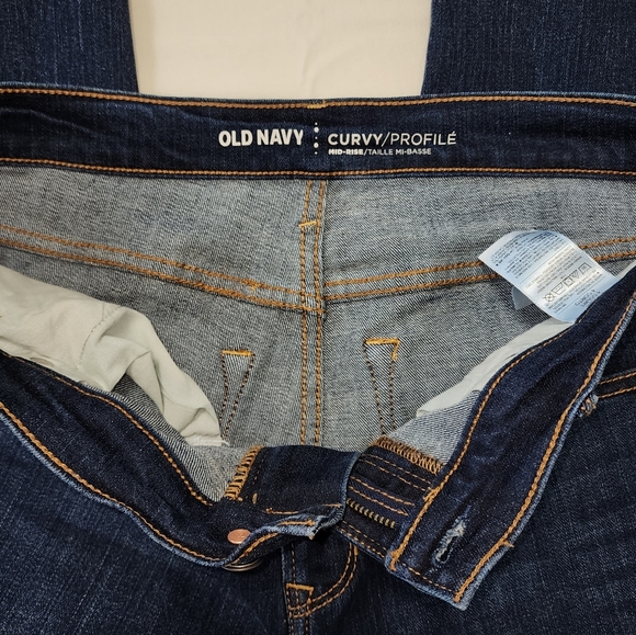 Old Navy Curvy Jean's size 4 - Picture 5 of 9